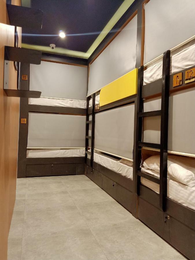 Stay Villa Hostel For Male And Female مومباي المظهر الخارجي الصورة